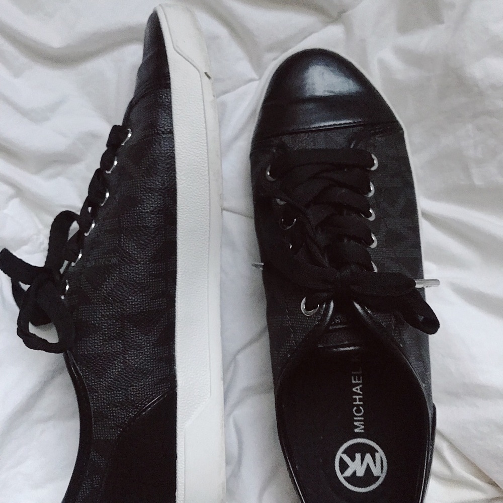 michael kors tie up sneakers (size 8.5)